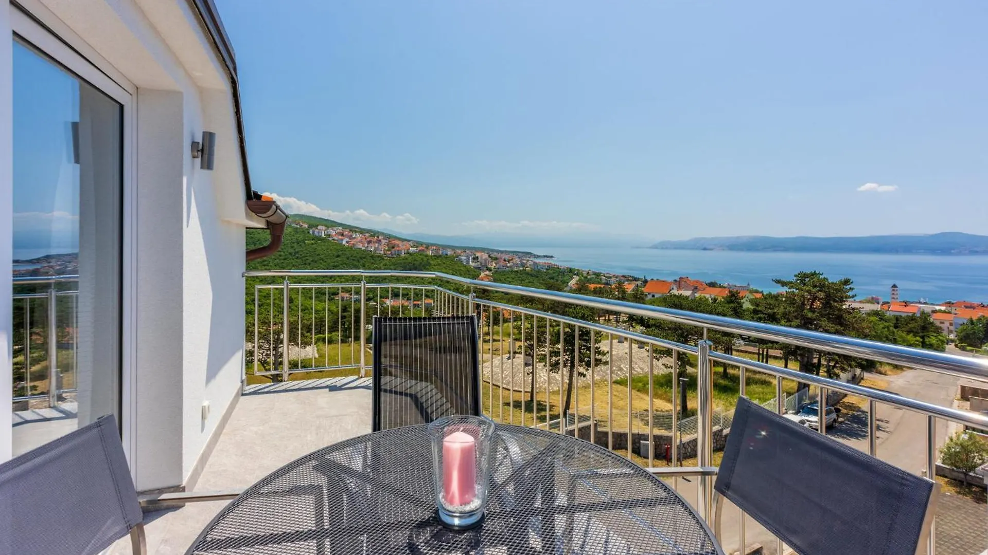 Apartments Sunshine D Crikvenica 0*,
