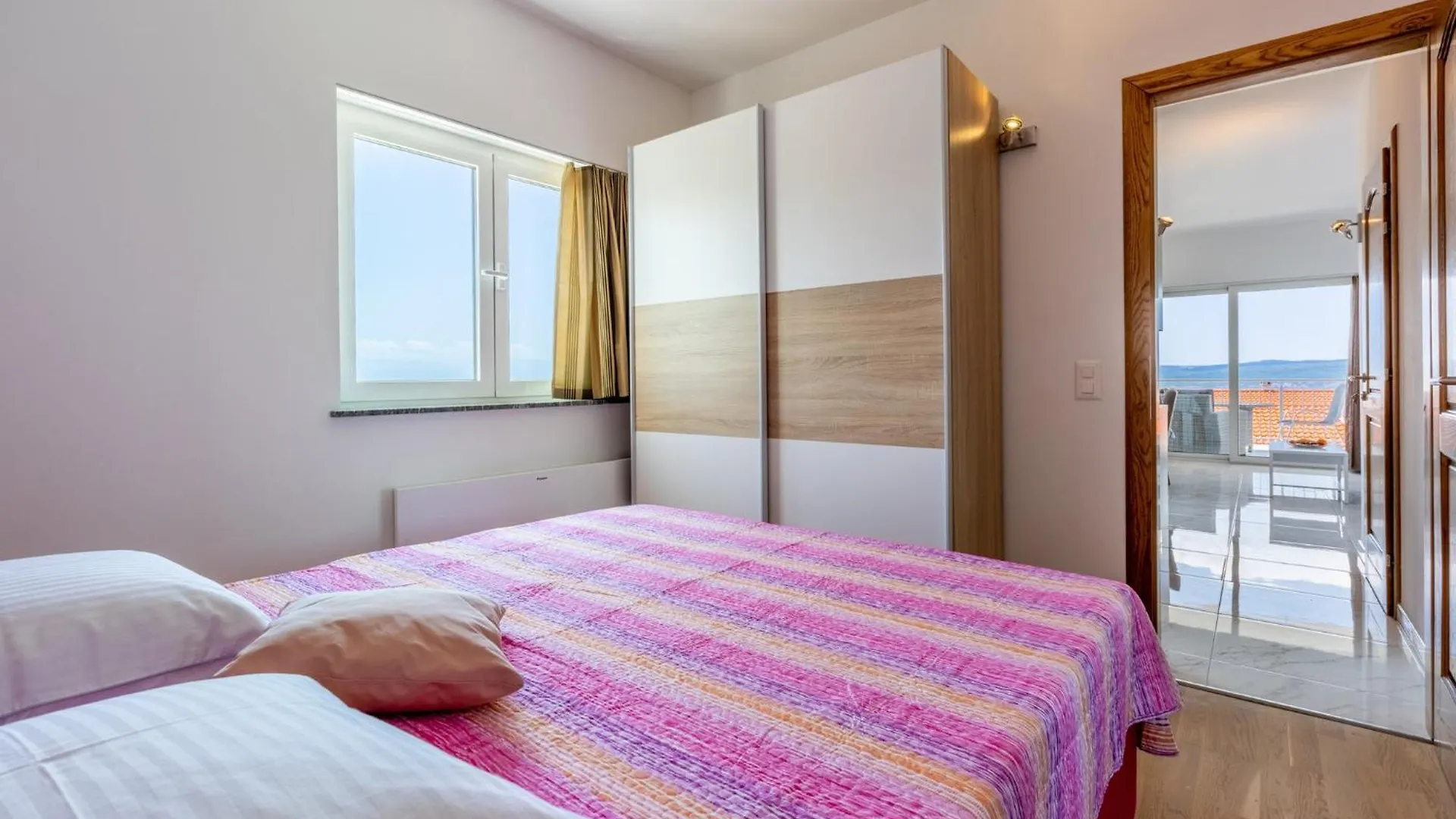 Apartments Sunshine D Crikvenica 0*,