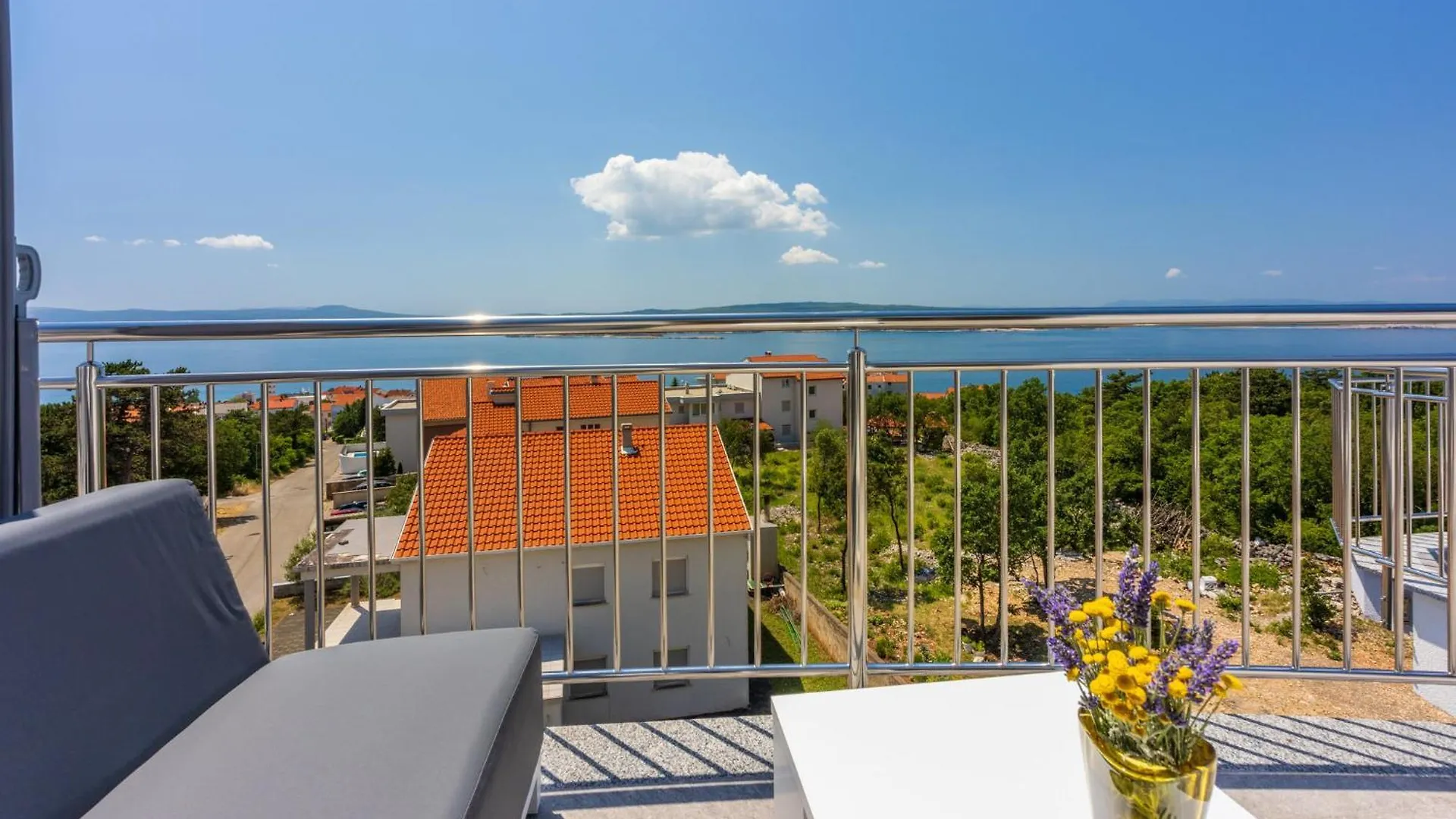 Apartments Sunshine D Crikvenica 0*,
